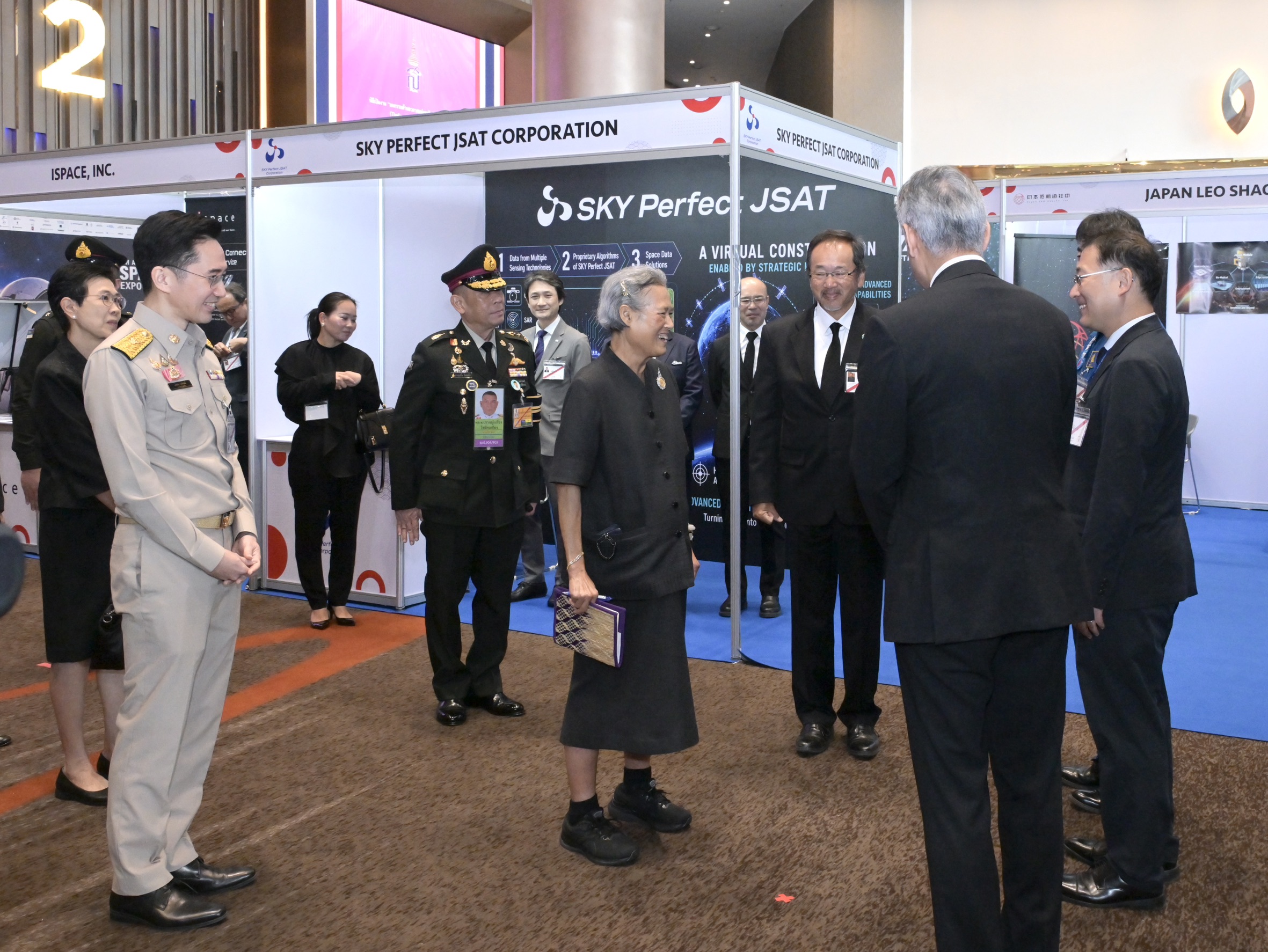 title - รองเลขาธิการ ส.ป.ก. ร่วมเฝ้าทูลละอองพระบาทรับเสด็จฯ และร่วมพิธีเปิดงาน มหกรรมด้านอวกาศแห่งชาติ
